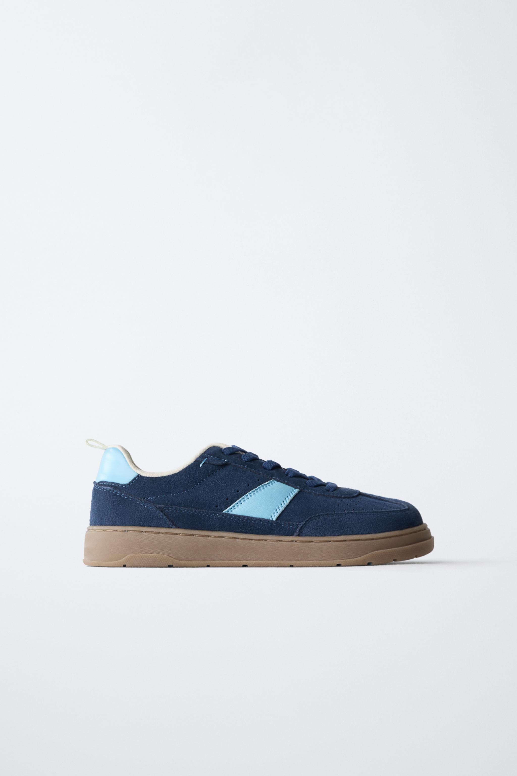 TENNIS EN CUIR PIEDS NUS